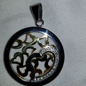 Heart pendant